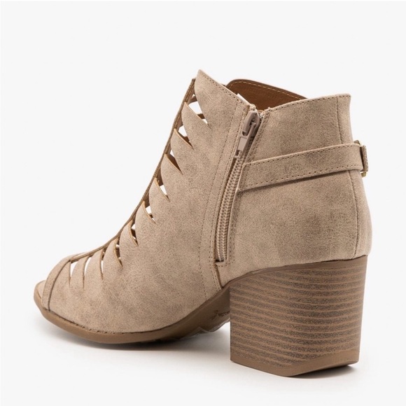 Laser Cut-Out Ankle Open Toe Booties Taupe Women’s Shoe Sizes New In Box - Picture 5 of 11